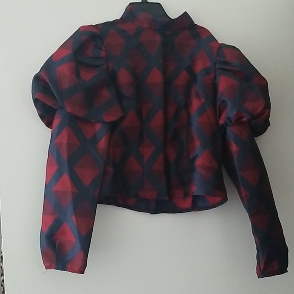 Top - Picture 2 of 3